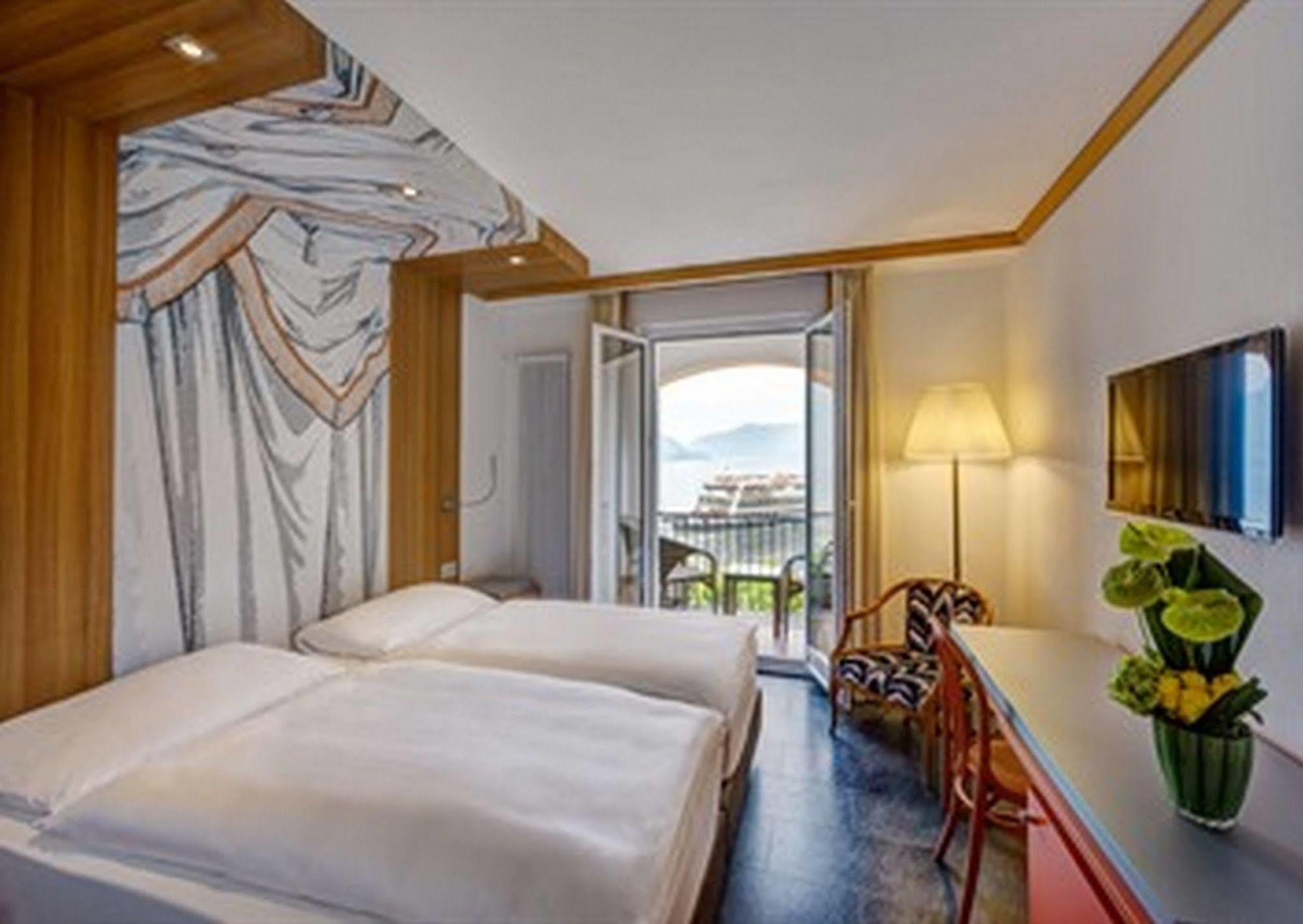Albergo Carcani By Ketty & Tommy Аскона Екстериор снимка